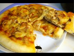 黑胡椒鸡肉菌菇披萨-Rabbit Cafe私房西餐甜点咖啡(栖霞路店)