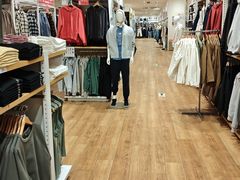 -优衣库(太原龙湖万达广场店)