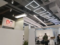 -Godhands美发设计沙龙
