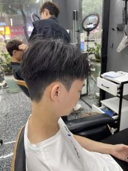 点击看大图 -藤野造型专业烫染接发