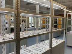 -无奔眼镜·蔡司·依视路授权店(马家堡店)