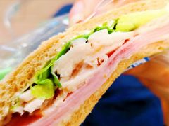 -全家便利店(洛川东路店)