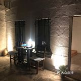 他只是有民居做旧改建出来的样子