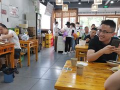 大堂-饭饱香土碗菜(新科店)