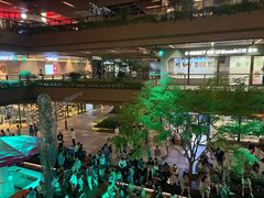-瑞虹新天地月亮湾