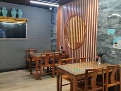 -亮亮面馆(经六路店)