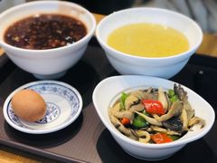 什锦蘑菇盖饭-老家肉饼(永泰庄店)