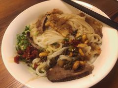 -牛八宝桂林米粉(八里庄店)