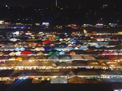 -席娜卡琳火车铁道夜市
