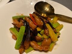 鸡枞菇炒松板肉-海立阁海鲜江浙菜(漕河泾印象城店)