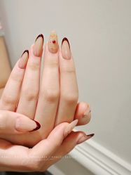 -花岐款式专研健康美甲沙龙