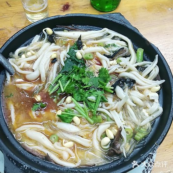 垅煜剪刀面海鲜烧烤(咸通北路店)