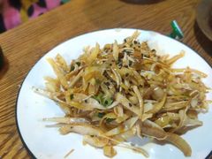 -蜗牛小馆醉乡民谣云南菜(惠新西里店)