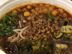 -荀记肉夹馍(三八家乐福店)