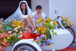 -雪中彩影婚纱摄影·微光艺术中心