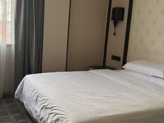 -粤塔X趣影电竞酒店(天河广场车陂地铁站店)