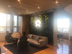 -蔚来中心(北京中关村店)