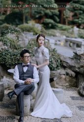 点击看大图 -Renee芮亦婚纱