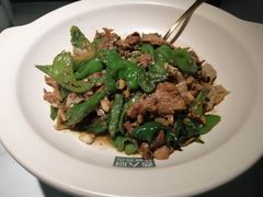 -费大厨辣椒炒肉(高铁吾悦广场店)