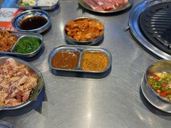 -哈哈碳都·牛肋条无限自助烤肉(台江万达店)