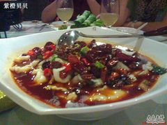 鲶鲶不忘-小巴辣子川湘菜餐厅(星游城店)