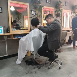 -首艺美发
