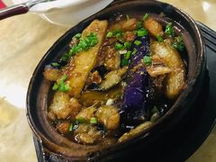 -黄记四更烤乳猪店