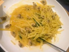 -海派美食·家宴海鲜青岛菜·石锅鲽鱼头(东方城店)