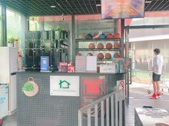 -洛克公园·篮球·足球·羽毛球(莘庄店)