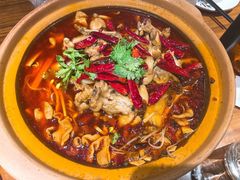 肥肠砂锅（牛蛙需另加）-马头巷·隐庐居·红油大虾(园区店)