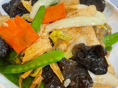 -洞密园美食城(富华路店)