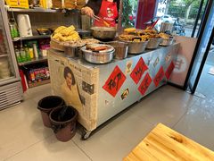 -柳州肥姨妈大骨螺蛳粉(老闵行店)