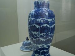 清康熙·青花西洋宫苑盆景图高奘大盖罐-嘉定博物馆