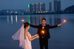 -钟爱一生婚纱摄影旗舰店