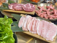 -臻牛烤肉
