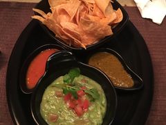 牛油果酱配玉米片-Luchador摔跤手墨西哥餐厅(恒宇广场店)