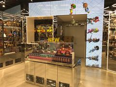 -泡泡玛特POPMART(侨福芳草地店)