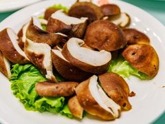 香菇-洞庭洲·防空洞火锅·铜锅涮肉·烧烤(新百广场店)