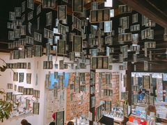 -猫的天空之城概念书店(杭州南宋御街店)