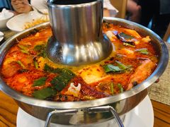 -Chom Cafe and Restaurant