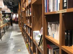 -百新书局(尚悦湾店)