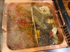 菌汤麻辣锅-老牌坊云南鱼豆花火锅(嵩山店)