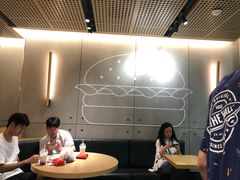 -麦当劳(龙阳路店)