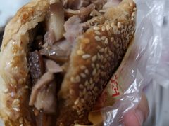 -洪峰浩老北京烧饼夹肉(角门路店)