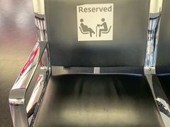 -维也纳国际机场