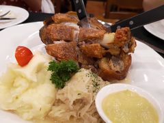 德式猪肘-申德勒加油站西餐厅Schindlers Tankstelle(上海外滩店)