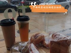 -顶东面包花园·生日蛋糕(世博店)