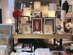 -邊城書店