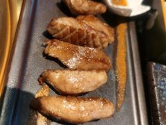 -铭牛烧肉·和牛海鲜自助(高新月牙湖店)