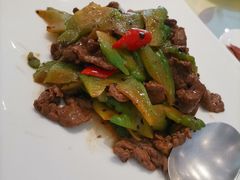 凉瓜炒牛肉-潮珍苑海鲜粤菜酒家·广式茶点·宴请(临江大道店)
